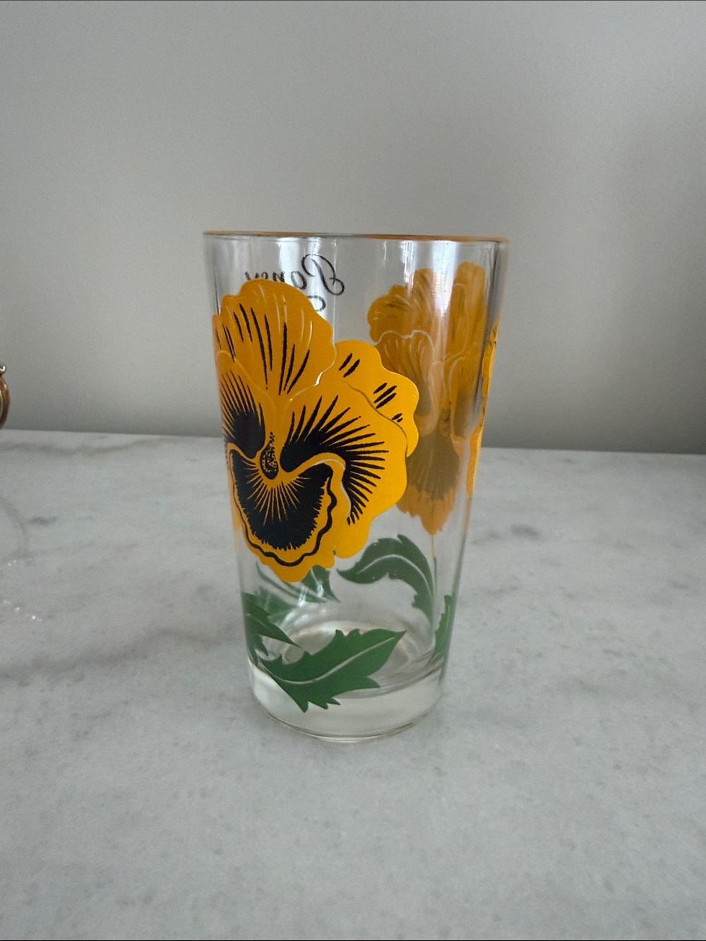 Vintage Boscul peanut butter yellow pansy drinking glass - Picture 3 of 9